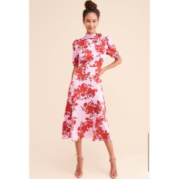 Monique Lhuillier Dresses & Skirts - New Monique Lhuillier Floral Midi Dress